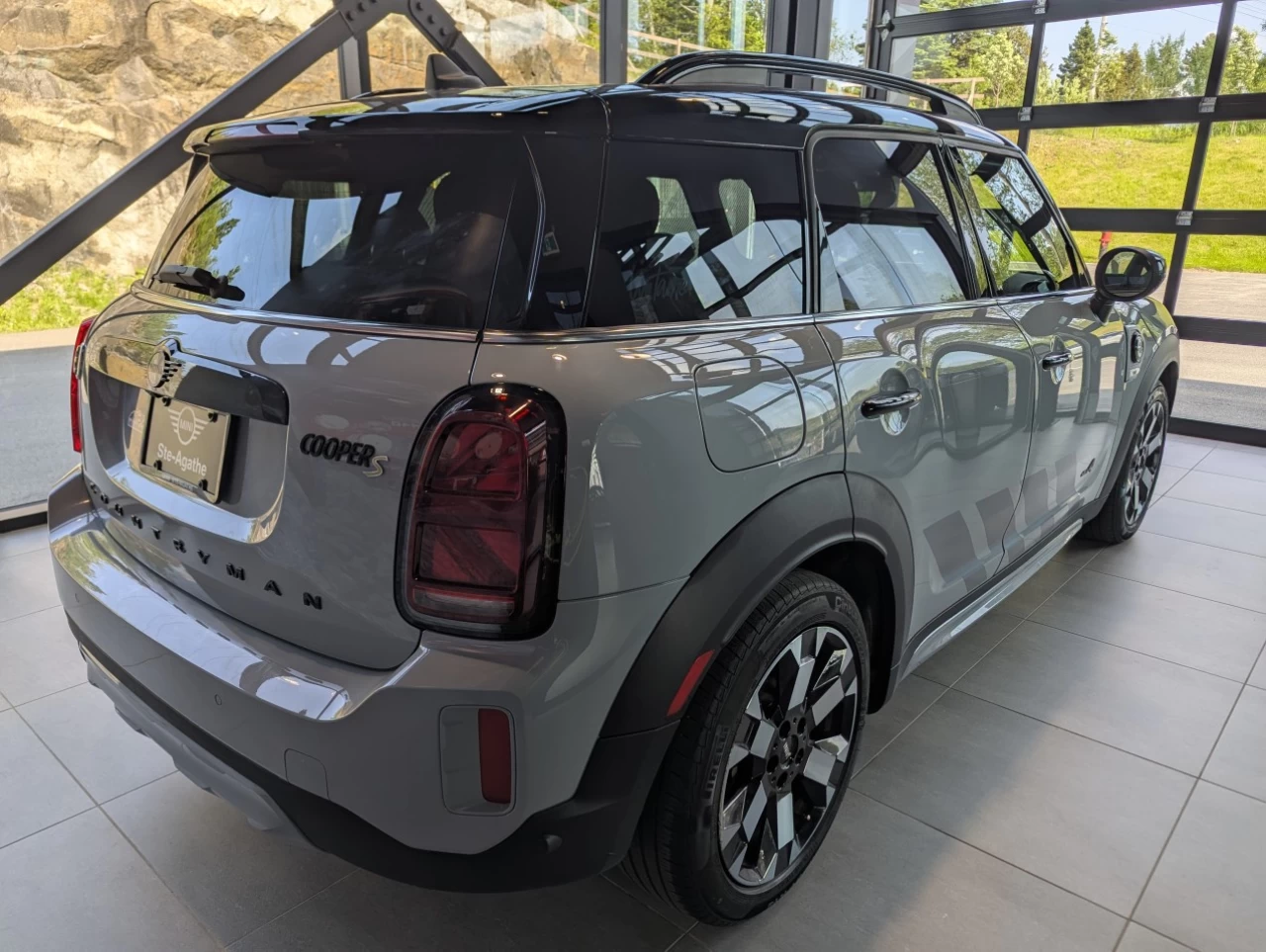 2023 Mini Cooper Countryman Cooper SE Image principale