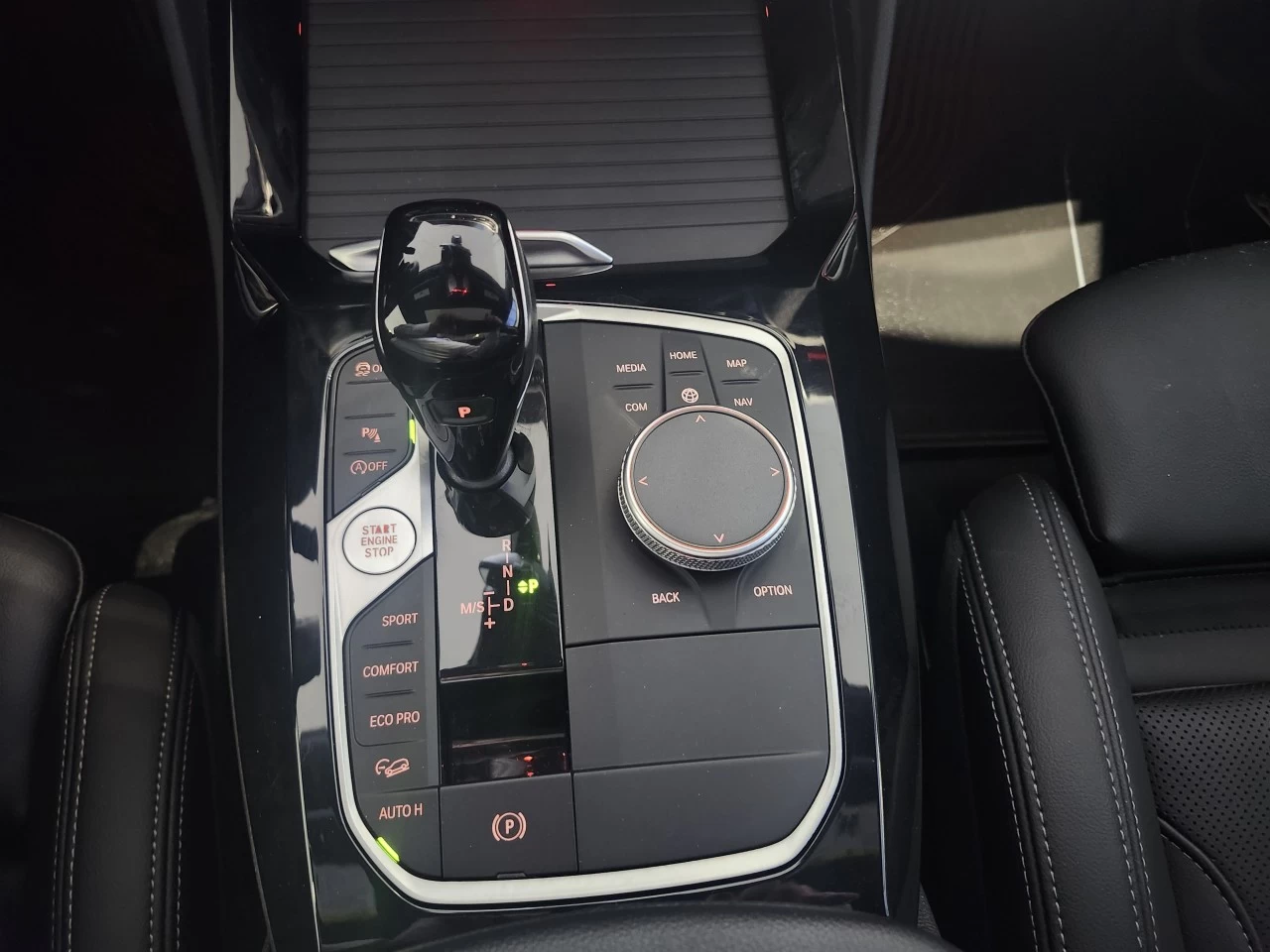 2022 BMW X4 xDrive30i Image principale