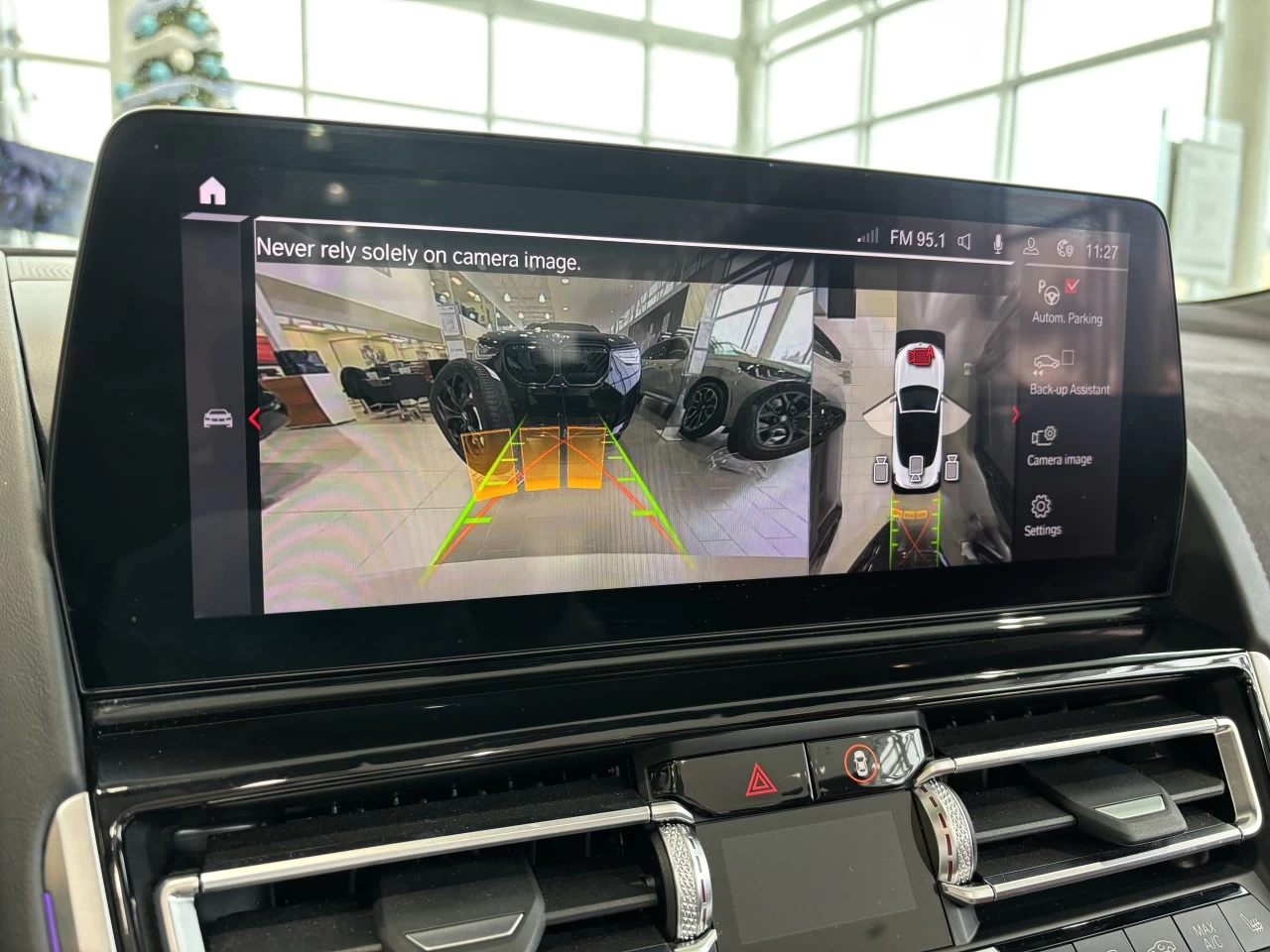 2023 BMW M8 Competition Image principale