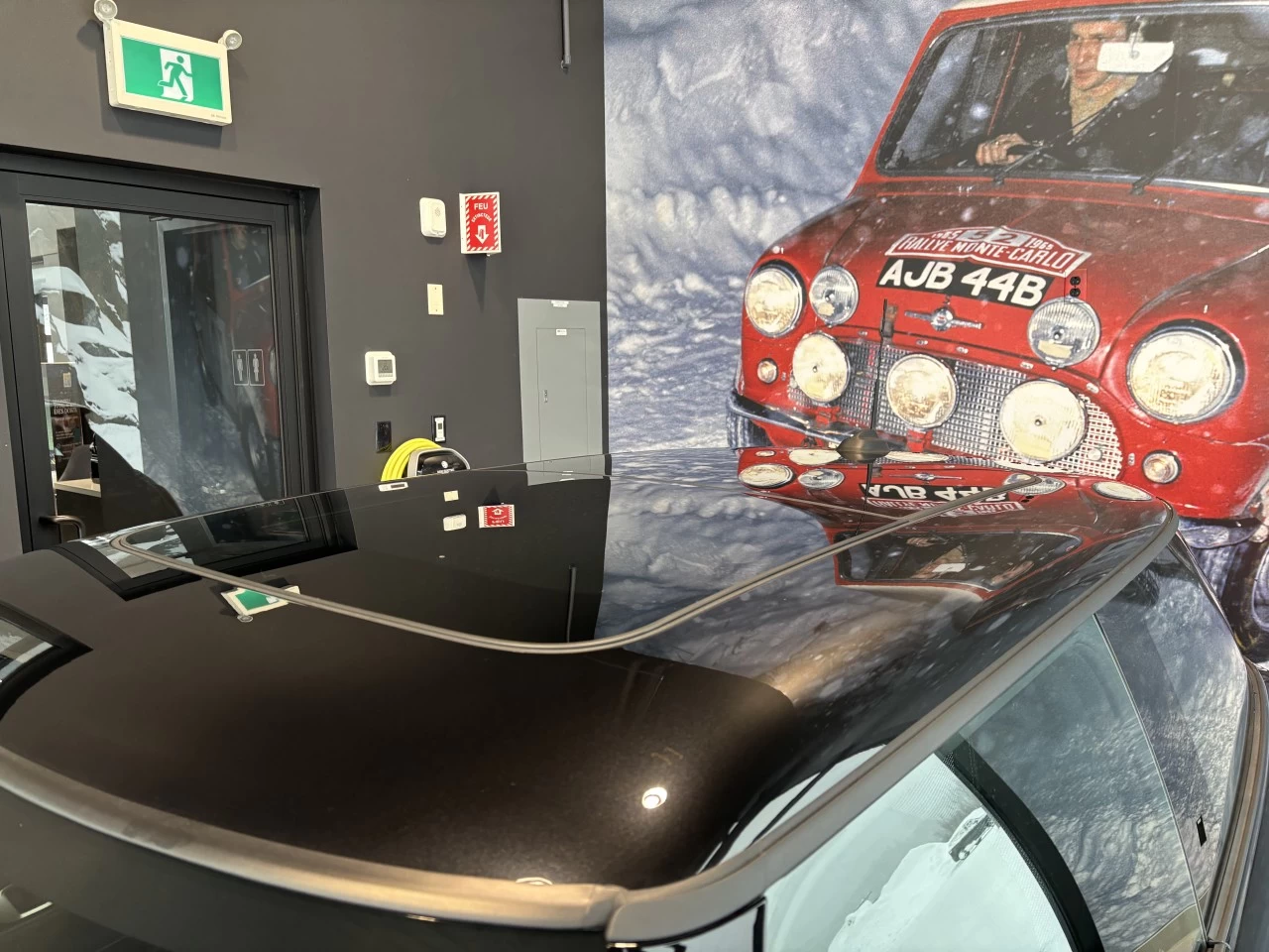 2026 MINI 3 Door Cooper C FWD Image principale