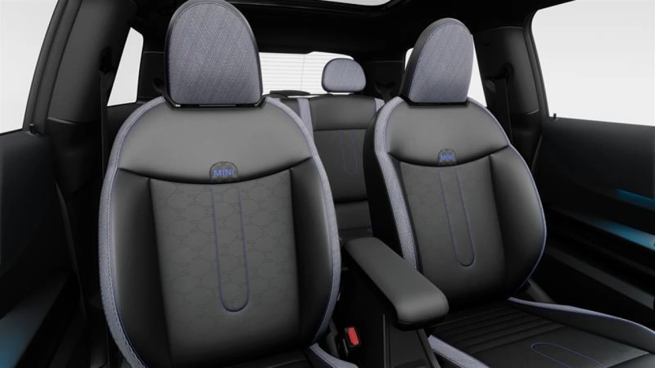 2026 MINI 3 Door Cooper S FWD Image principale