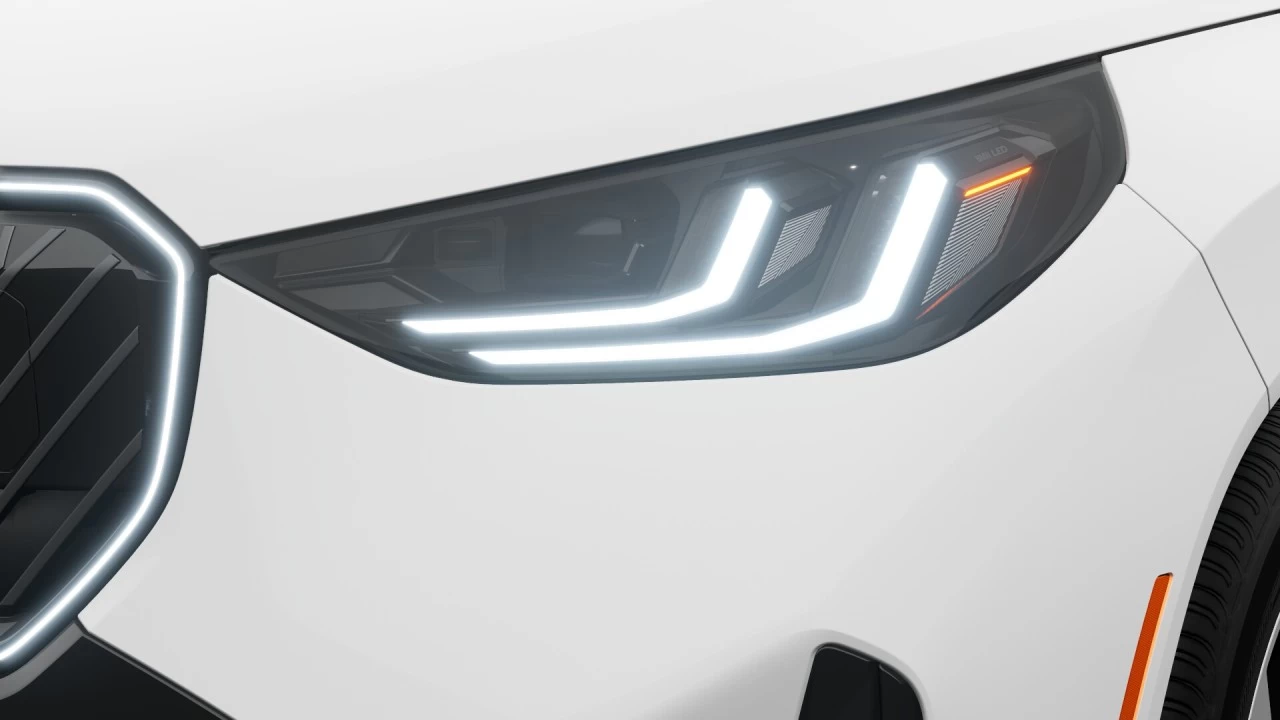 2025 BMW X3 30 xDrive Main Image