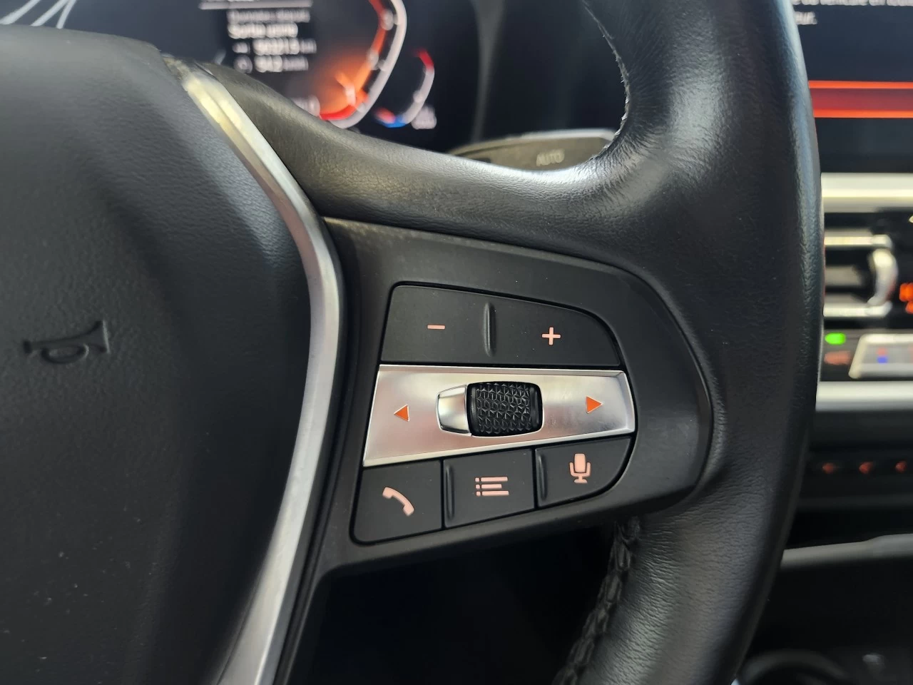 2022 BMW 3 Series 330i xDrive Image principale