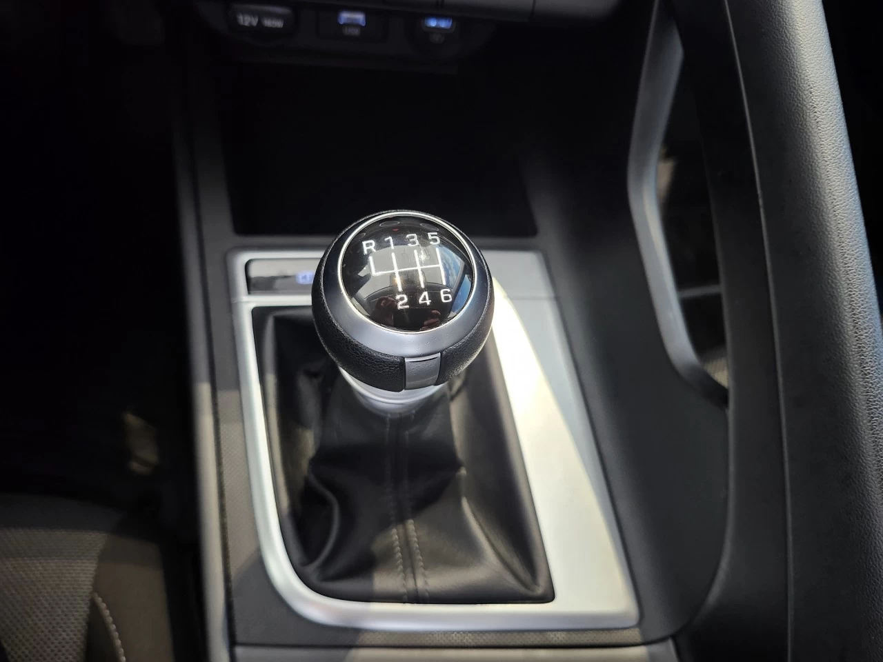 2022 Hyundai Elantra Essential Image principale