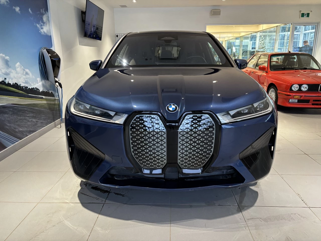2023 BMW iX xDrive50 Image principale