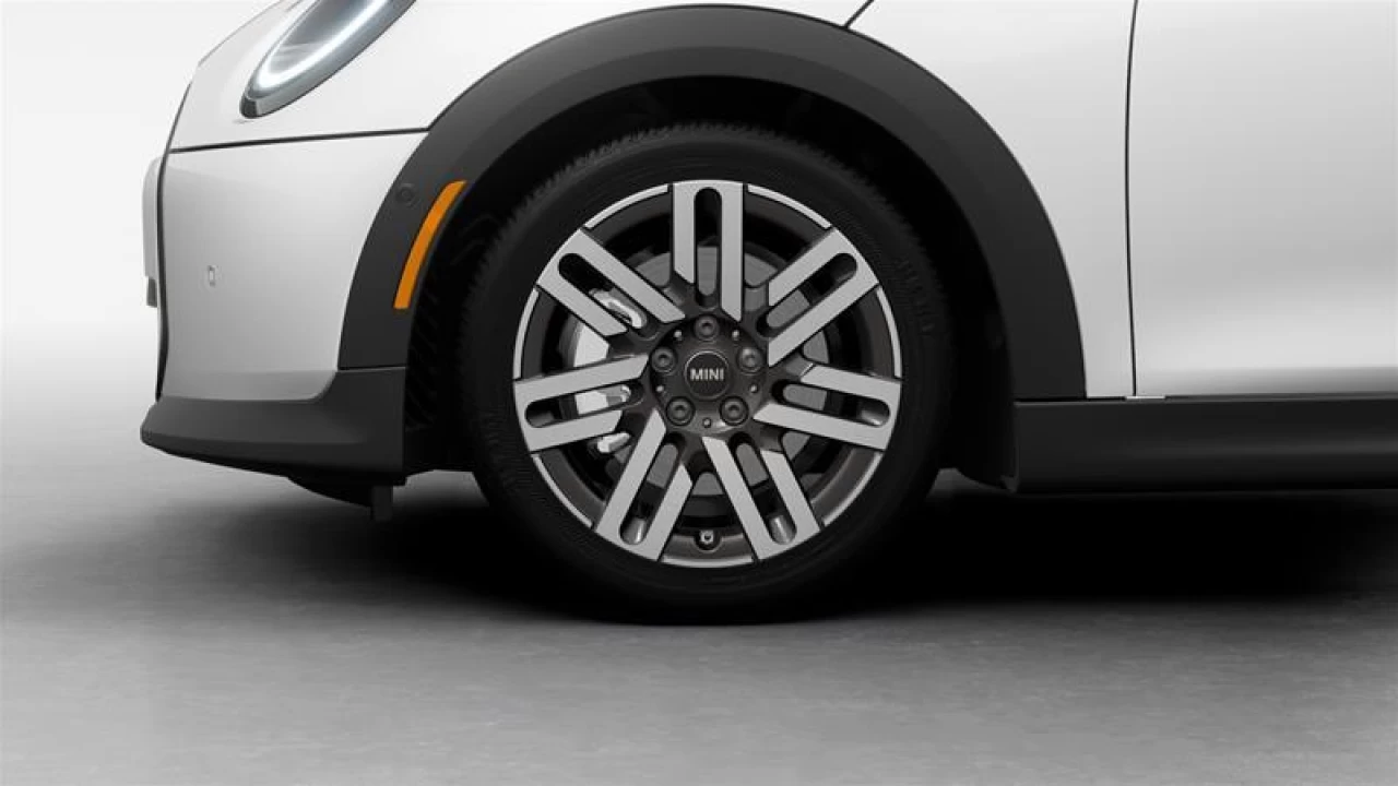 2026 MINI 5 Door Cooper C FWD Image principale