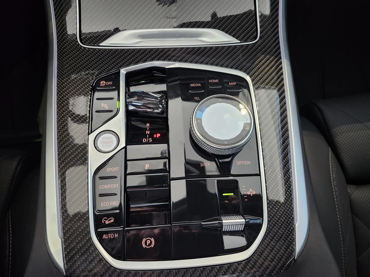 2025 BMW X5 M60i xDrive Image principale