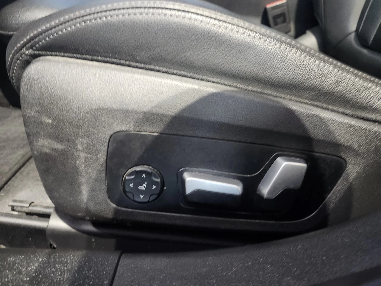 2022 BMW 3 Series 330i xDrive Image principale