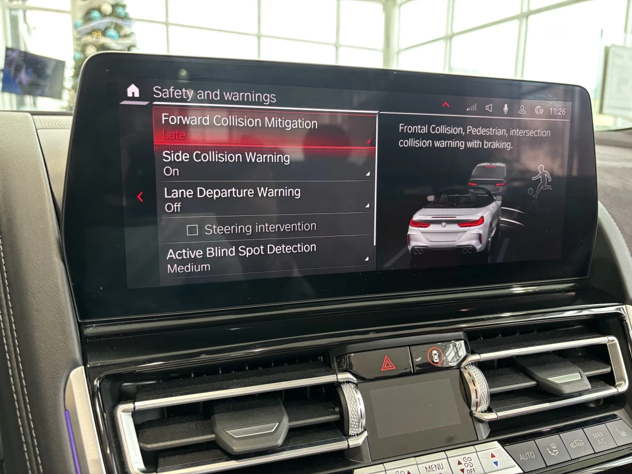 2023 BMW M8 Competition Image principale