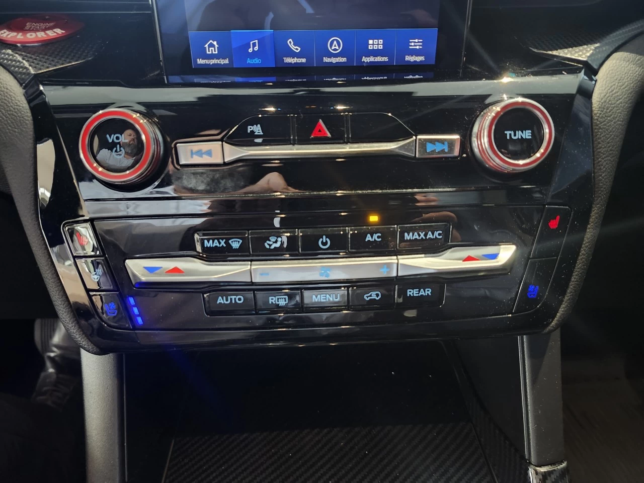 2023 Ford Explorer ST Main Image