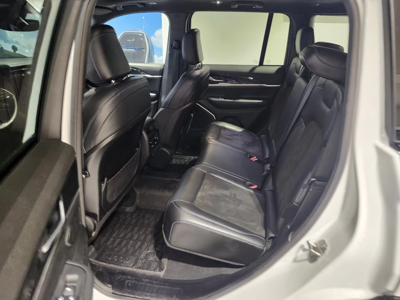 2022 Jeep Grand Cherokee Trailhawk Image principale