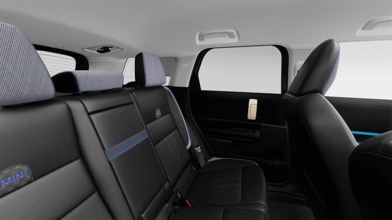 2025 MINI Countryman SE ALL4 Main Image