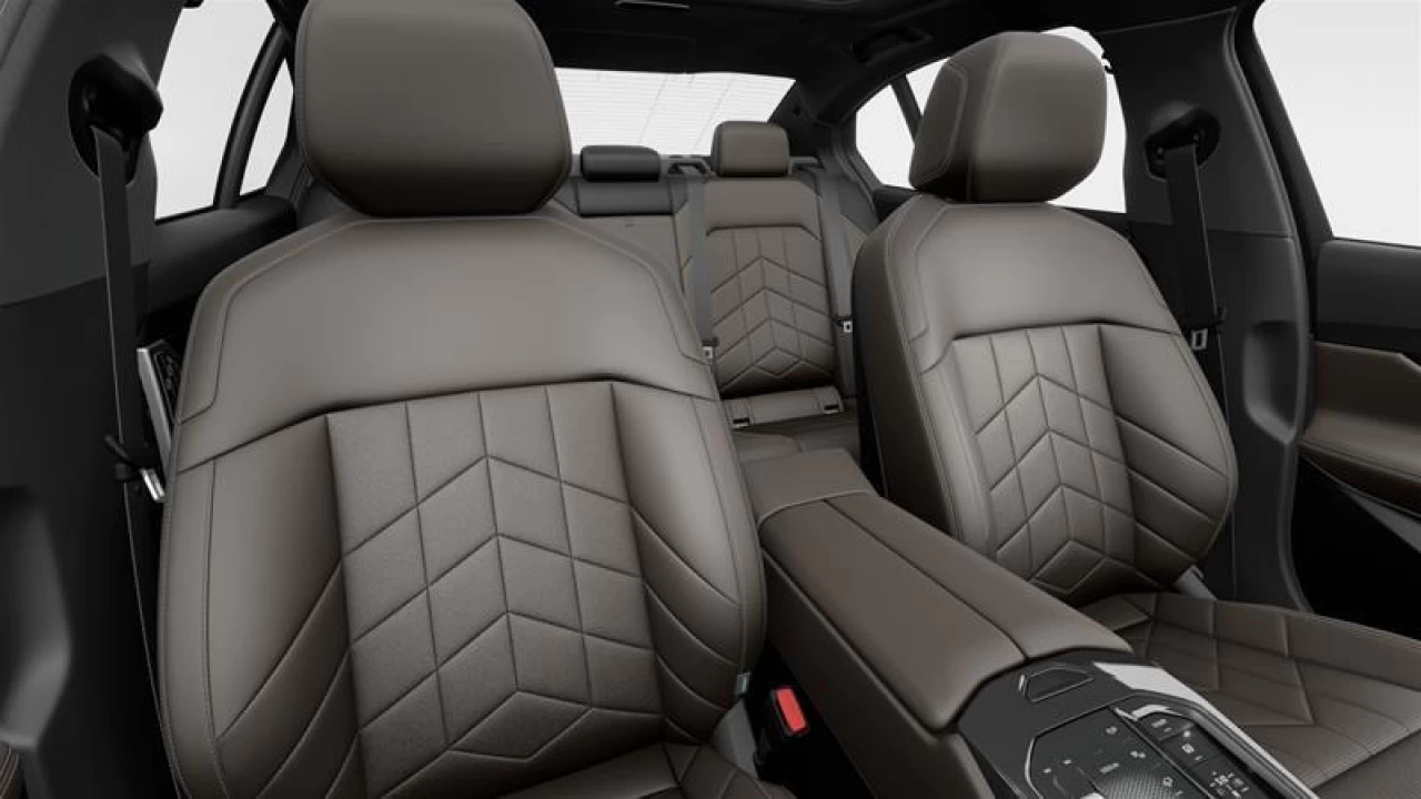 2026 BMW 550e xDrive Image principale