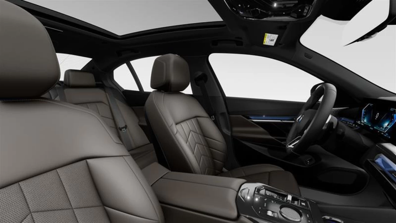 2026 BMW 550e xDrive Image principale