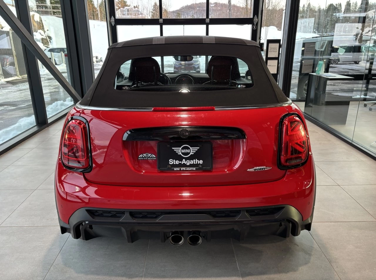 2024 Mini Cooper Convertible John Cooper Works Image principale