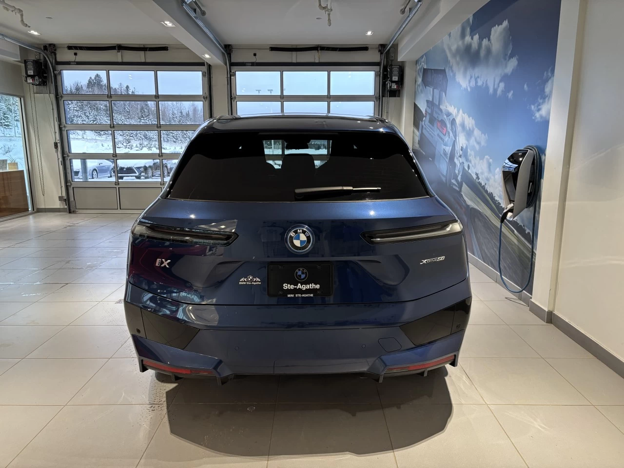 2023 BMW iX xDrive50 Image principale