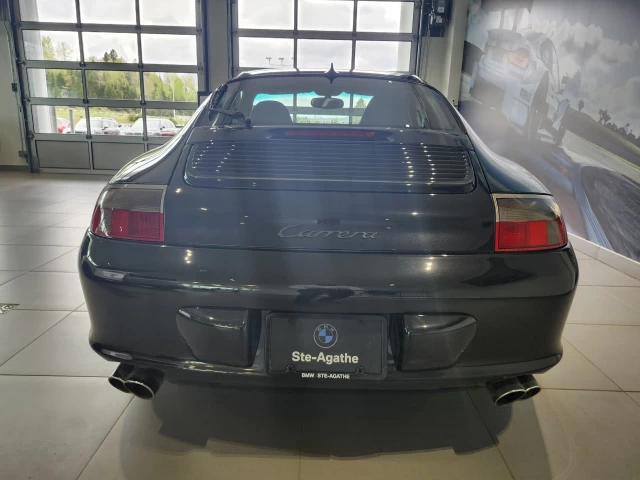 Porsche 911 Carrera 2004