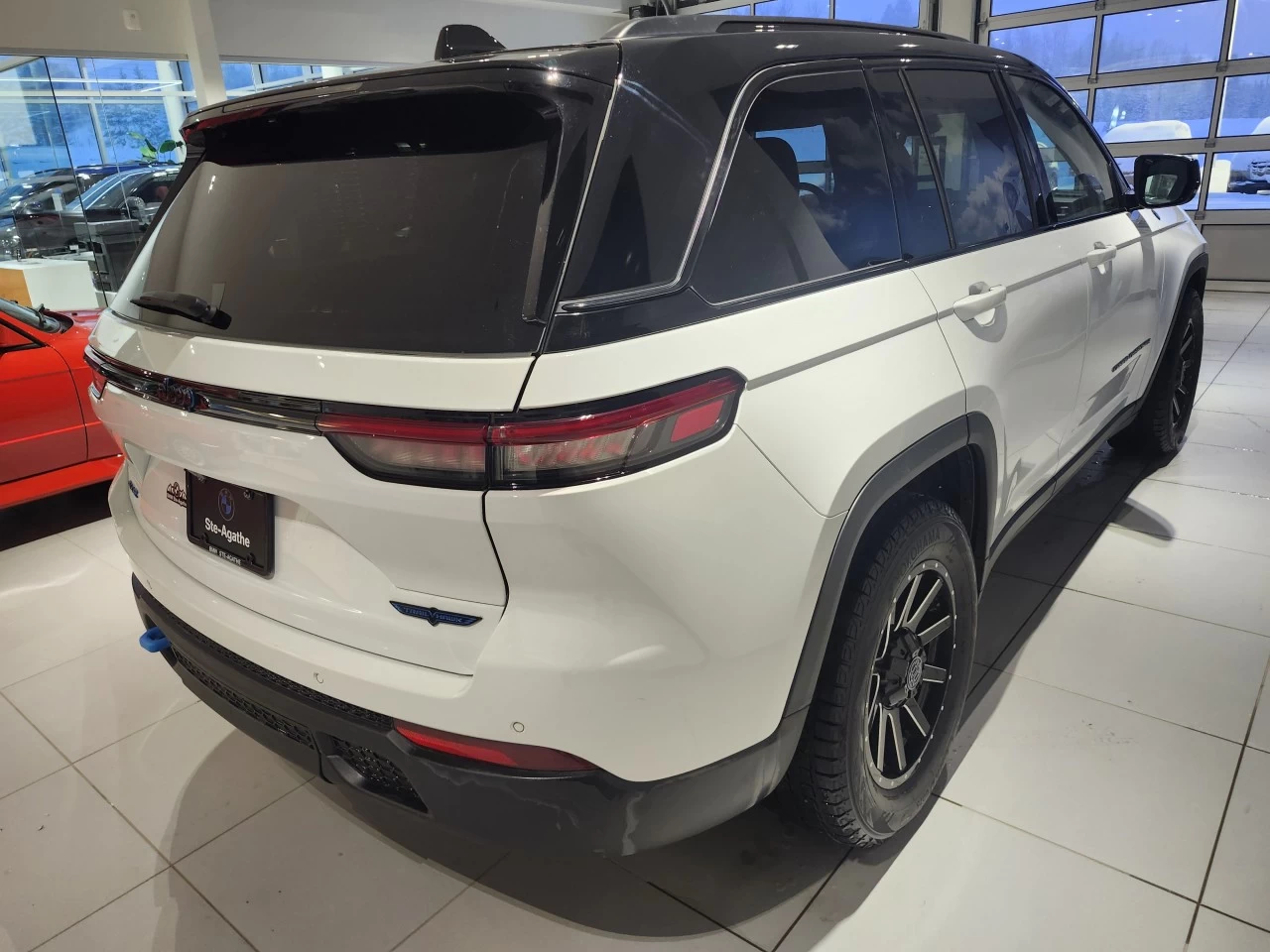 2022 Jeep Grand Cherokee Trailhawk Image principale