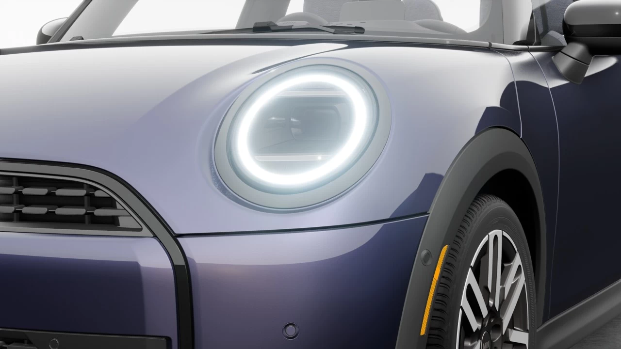 2026 MINI 3 Door
                                                    Cooper C FWD Image principale