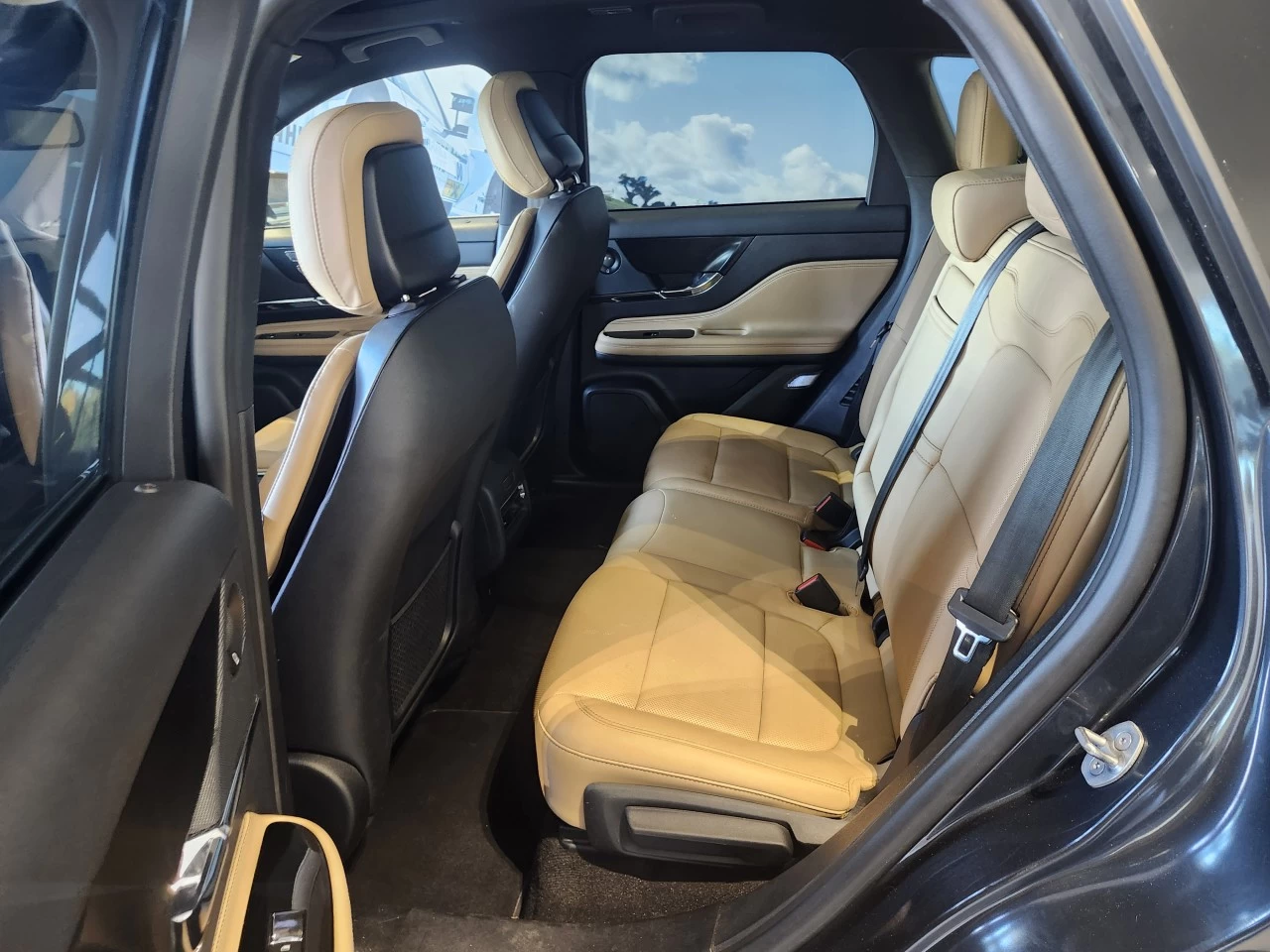 2020 Lincoln Corsair Reserve Main Image