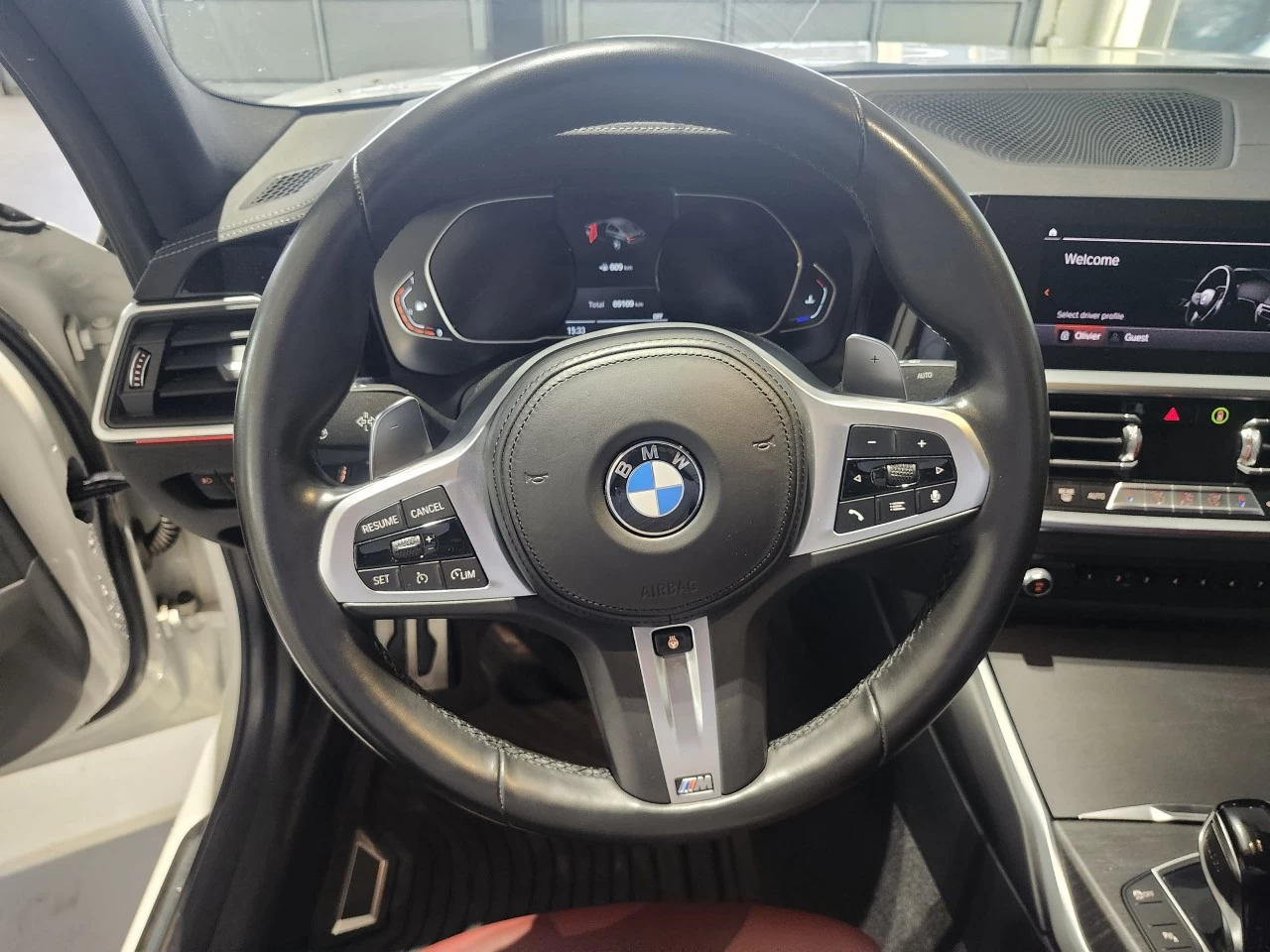 2022 BMW 3 series 330i xDrive Main Image