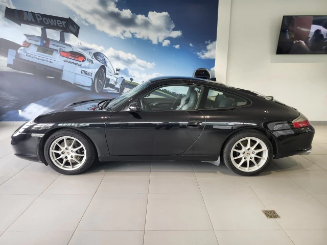Porsche 911 Carrera 2004