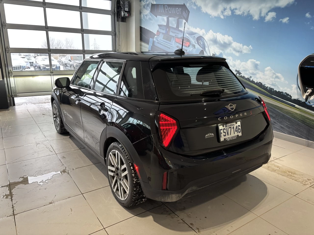 2026 MINI 5 Door Cooper S FWD Image principale