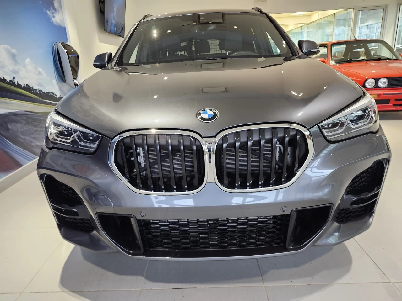 2022 BMW X1 xDrive28i Image principale