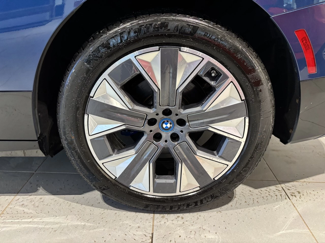 2023 BMW iX xDrive50 Image principale