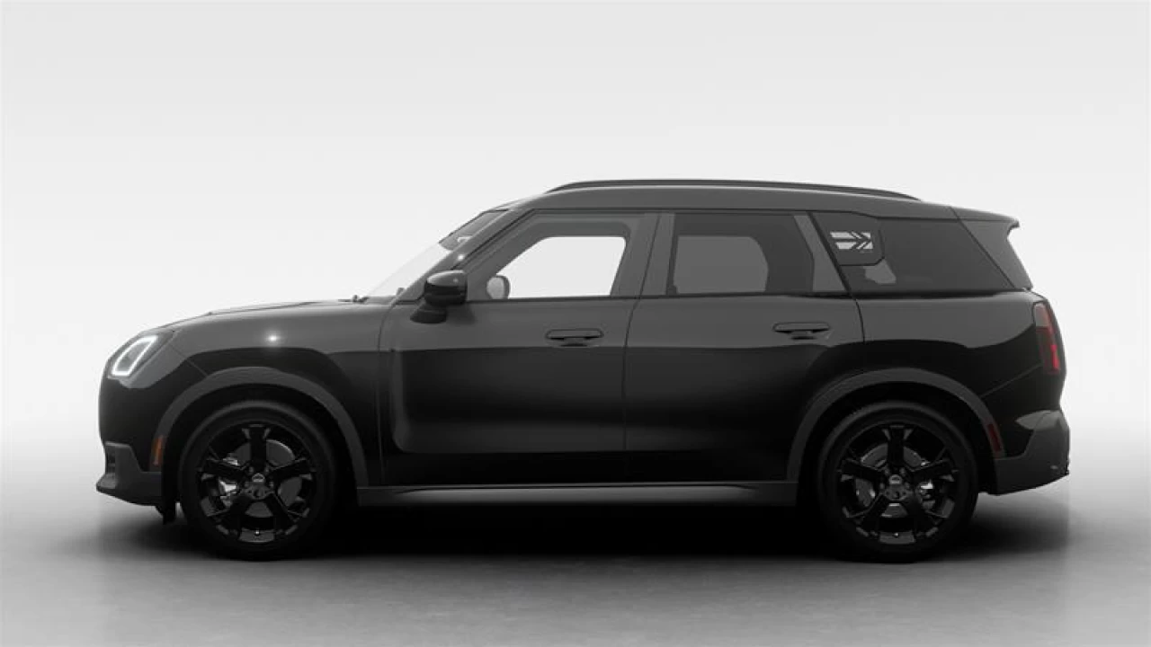 2025 MINI Countryman SE ALL4 Main Image