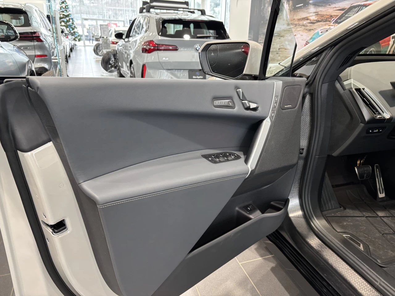 2026 BMW iX xDrive60 Image principale