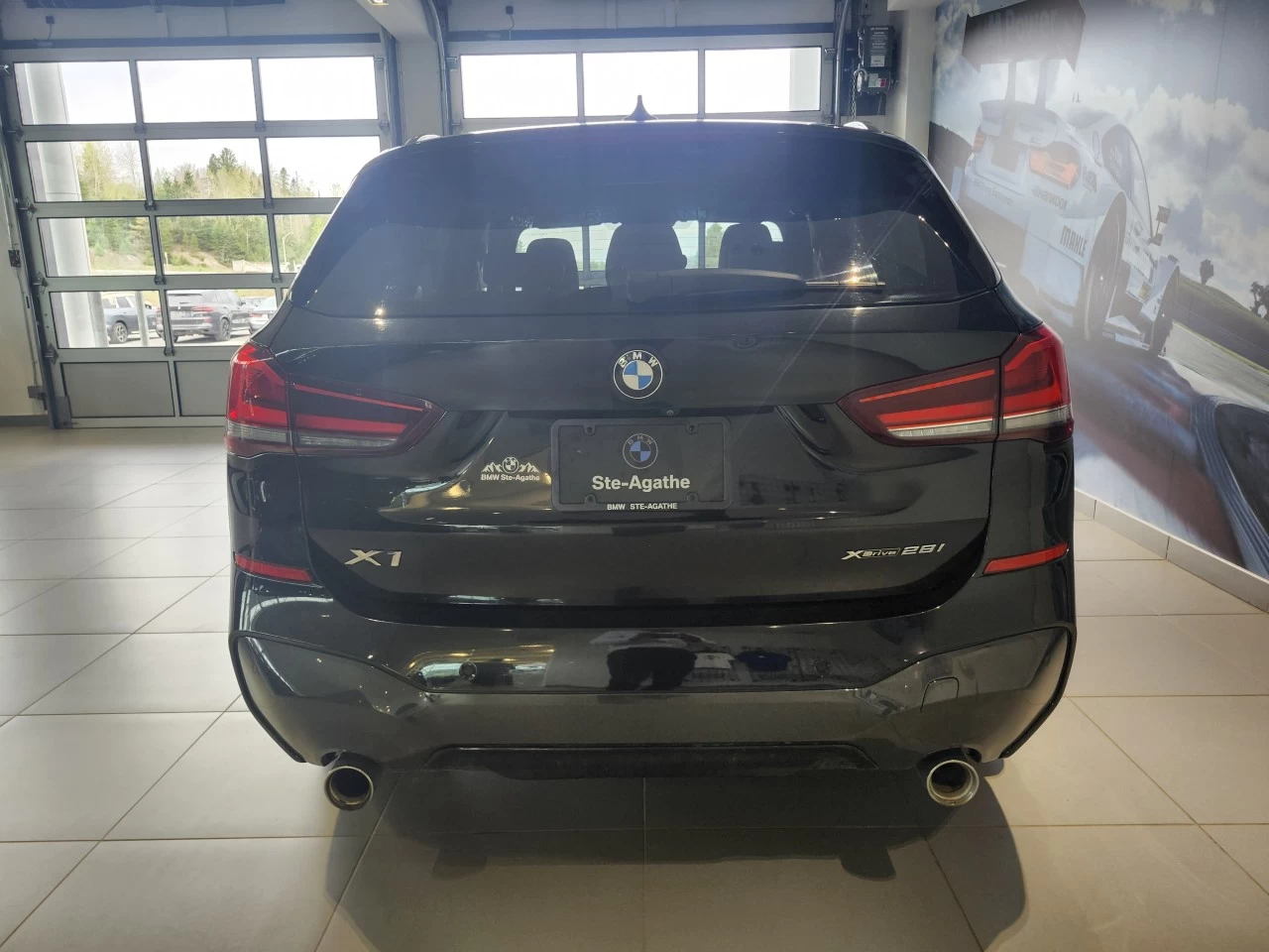 2021 BMW X1 xDrive28i Image principale