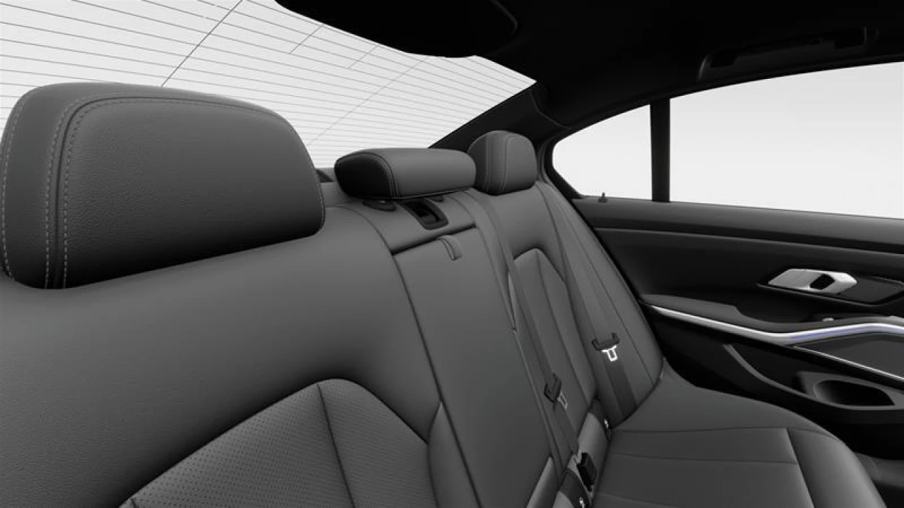 2026 BMW 330I xDrive M Sport Edition Image principale