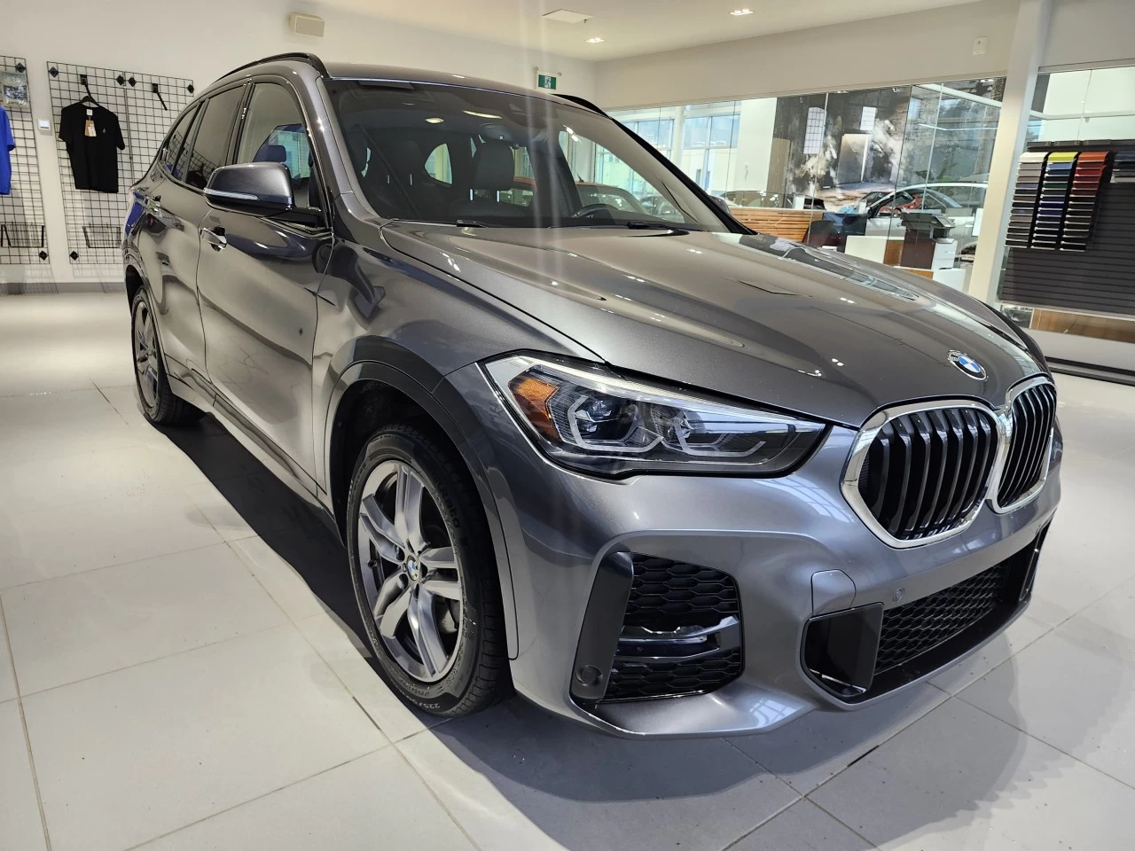 2022 BMW X1 xDrive28i Image principale