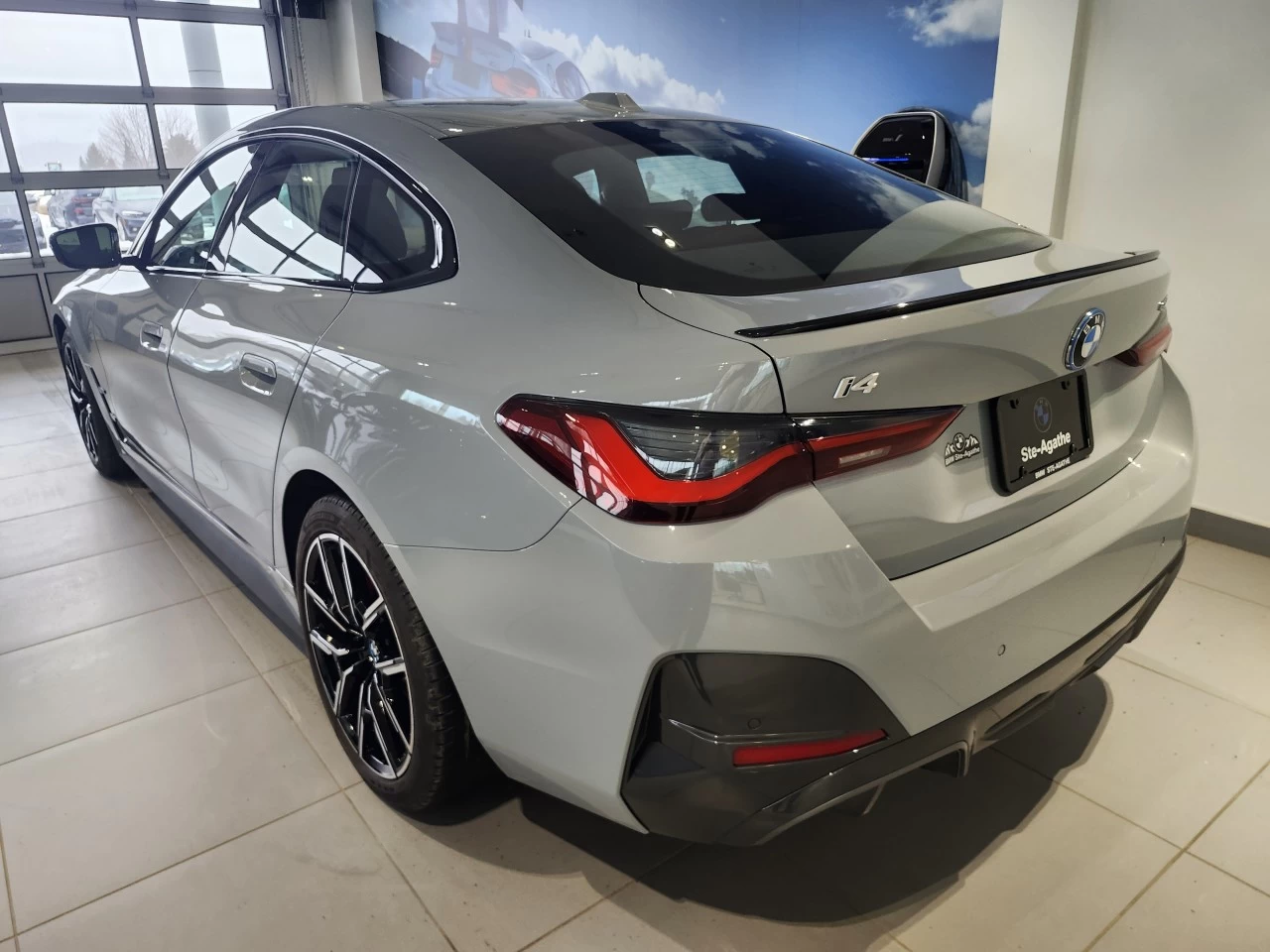 2024 BMW i4 eDrive40 Main Image