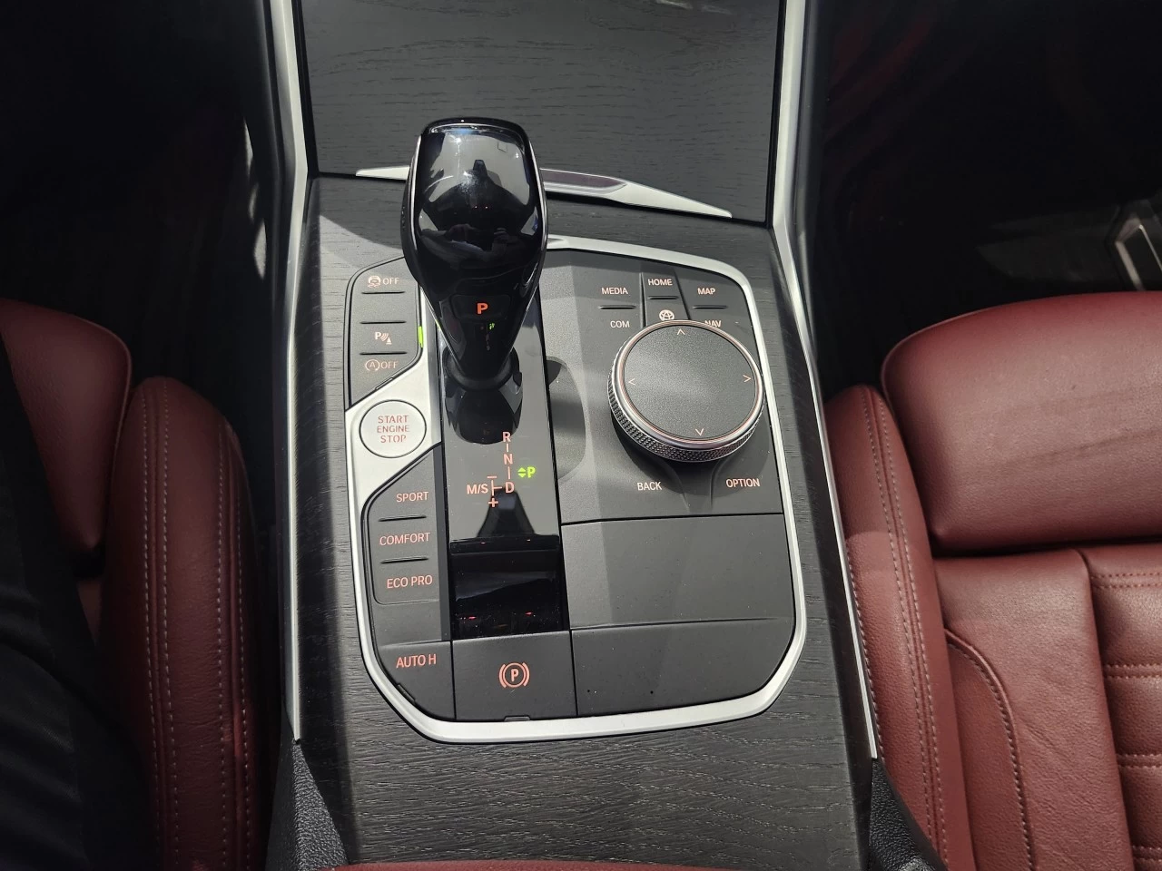 2022 BMW 3 series 330i xDrive Main Image