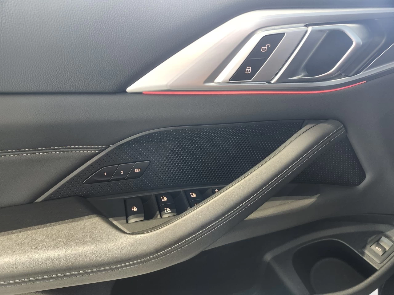 2023 BMW M4 Competition M xDrive Convertible Image principale