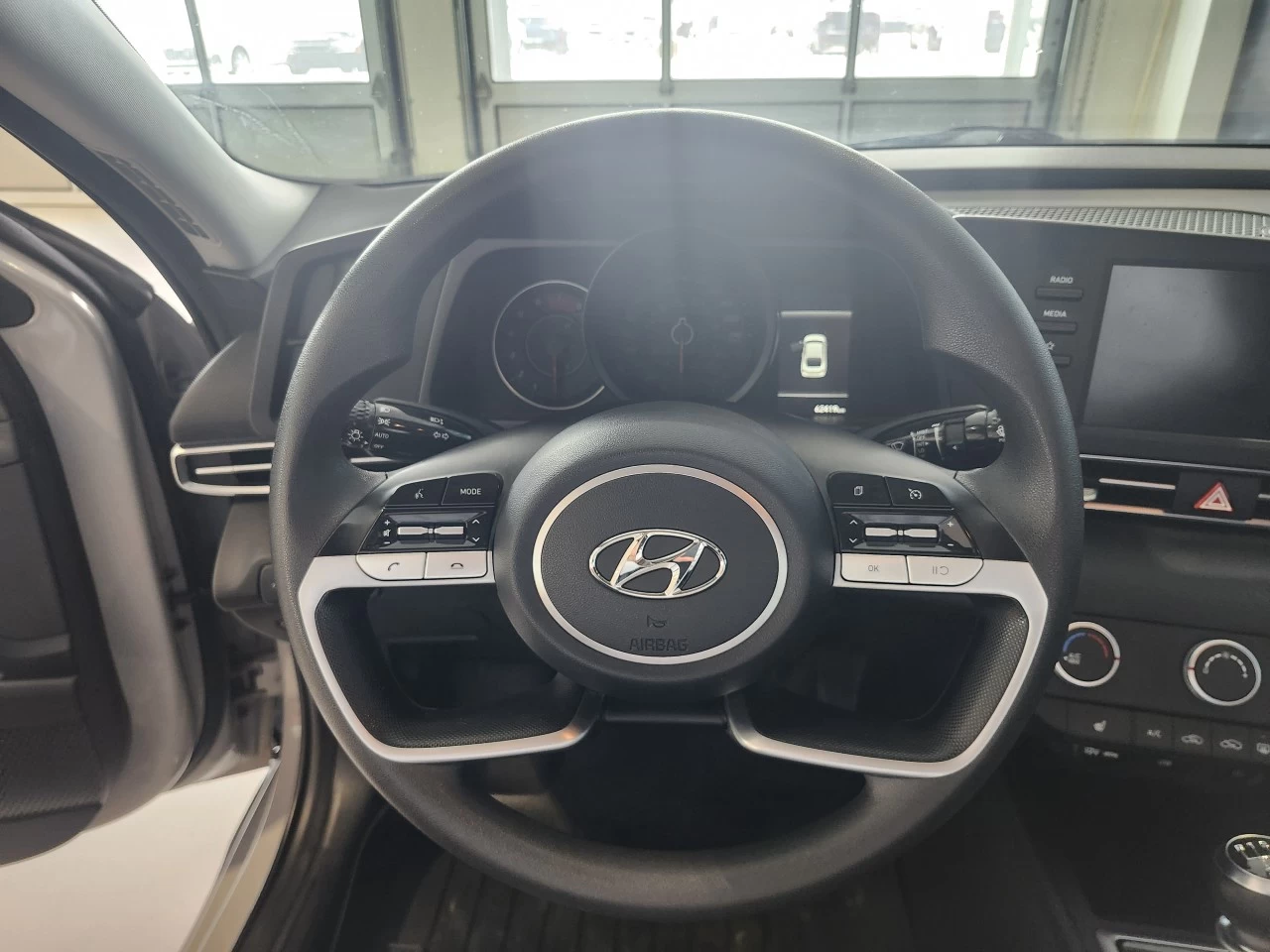 2022 Hyundai Elantra Essential Image principale