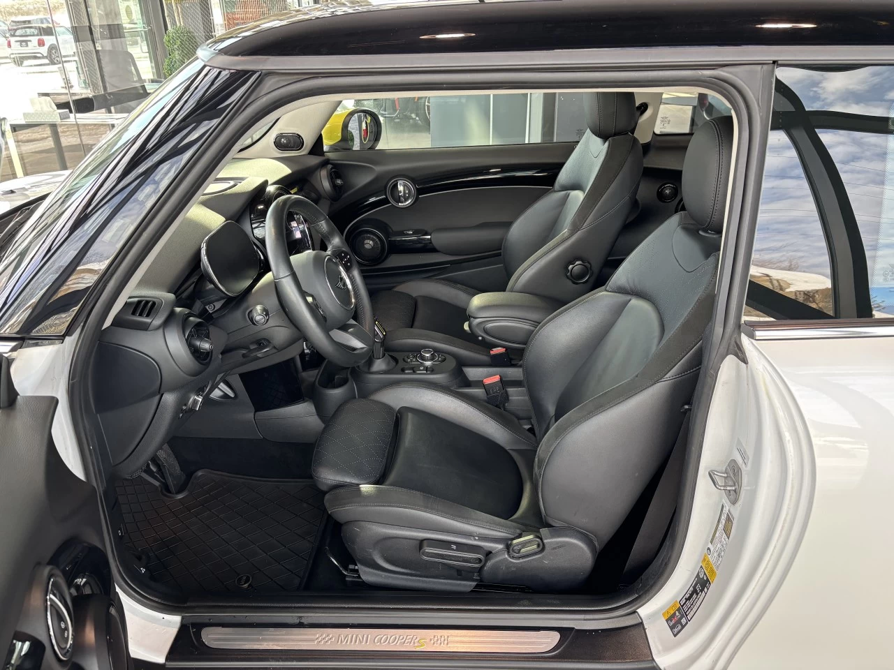 2023 Mini Cooper Cooper SE Image principale