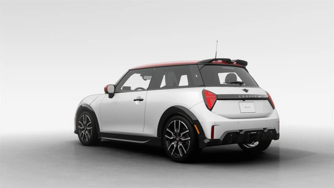 2025 MINI 3 Door John Cooper Works FWD Image principale