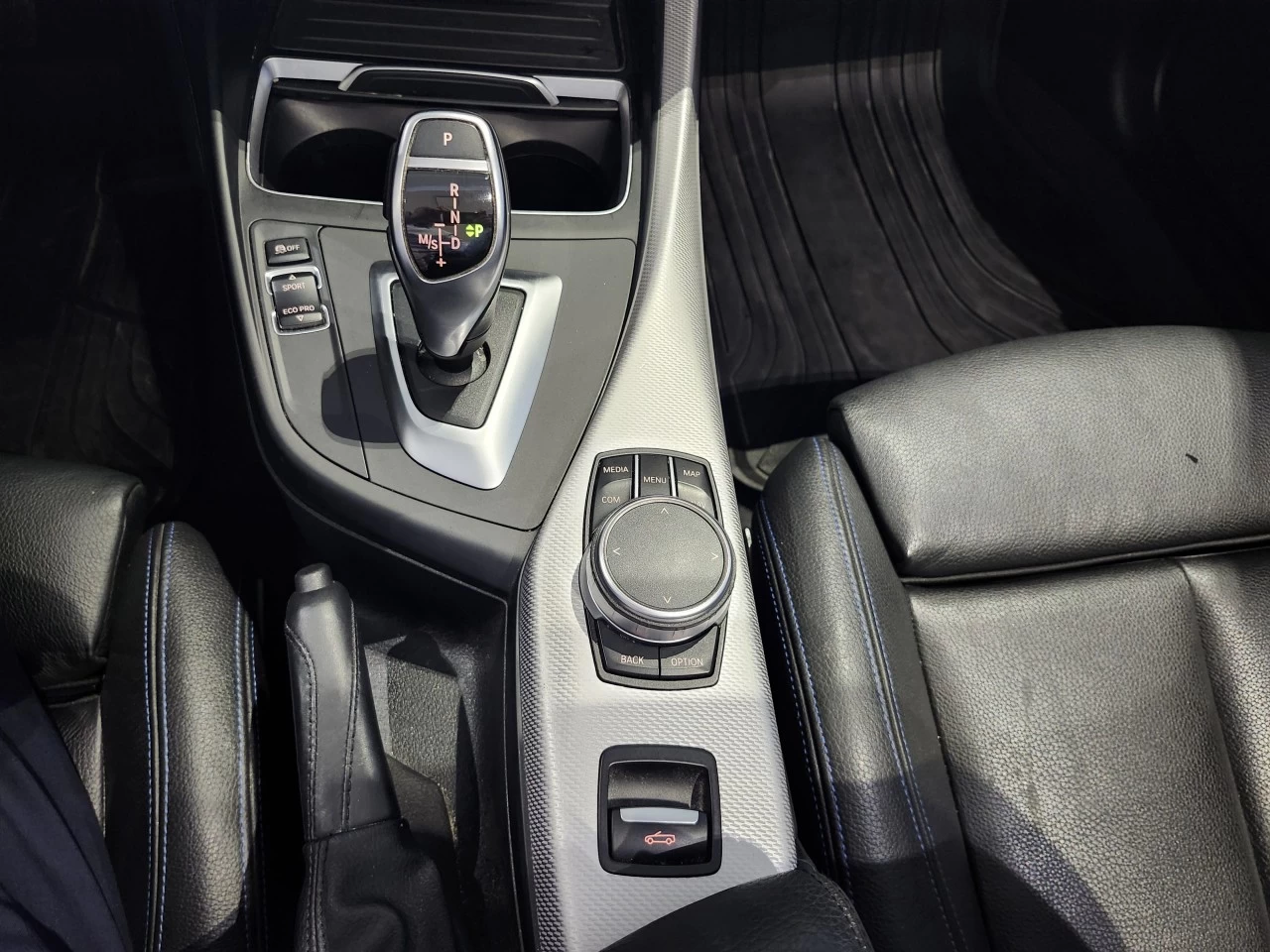 2020 BMW 2 Series 230i xDrive Convertible Image principale