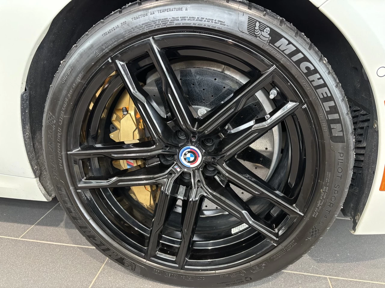 2023 BMW M8 Competition Image principale