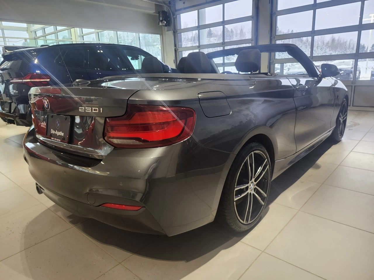 2020 BMW 2 Series 230i xDrive Convertible Image principale