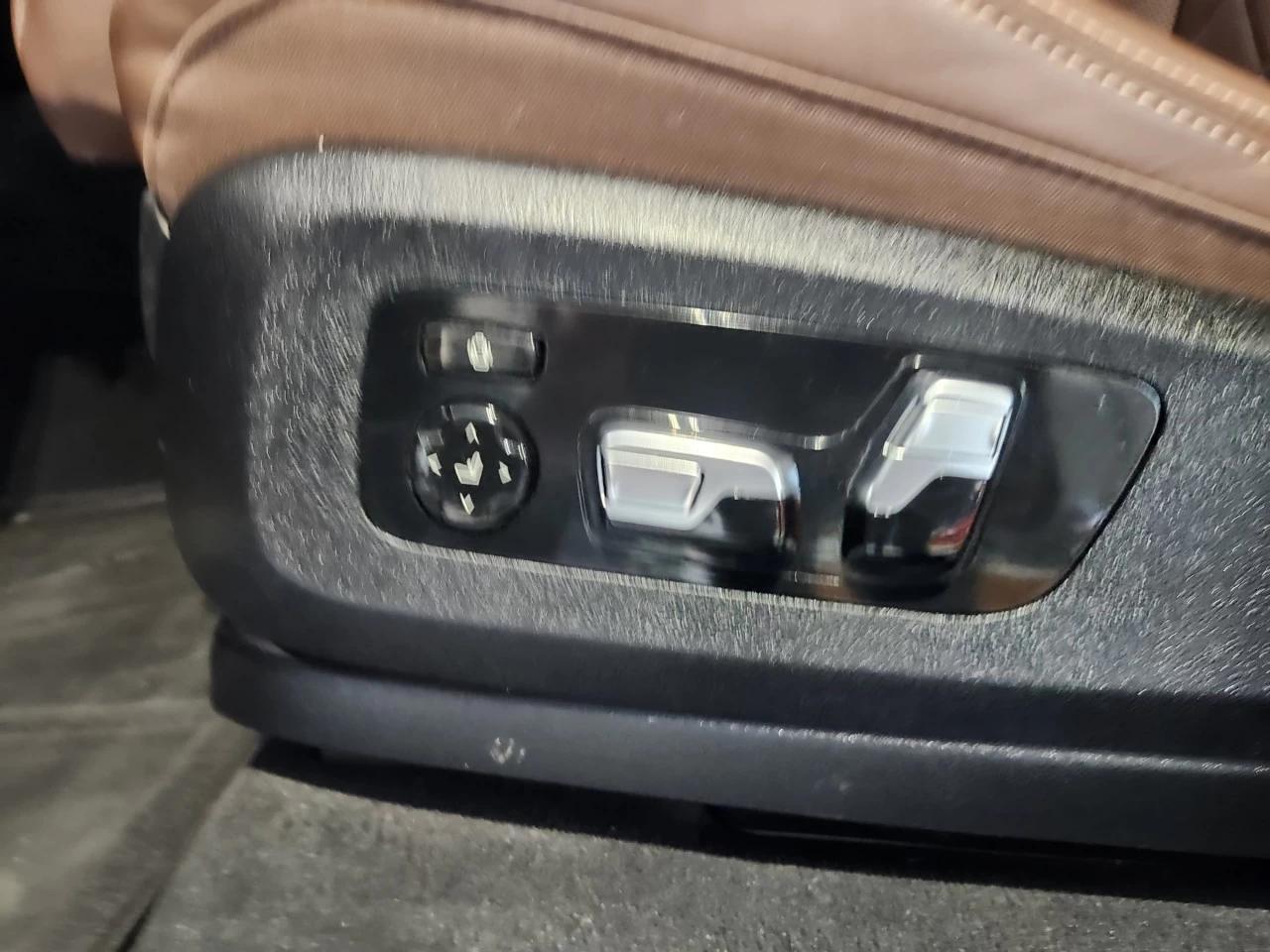 2023 BMW X7 xDrive40i Main Image