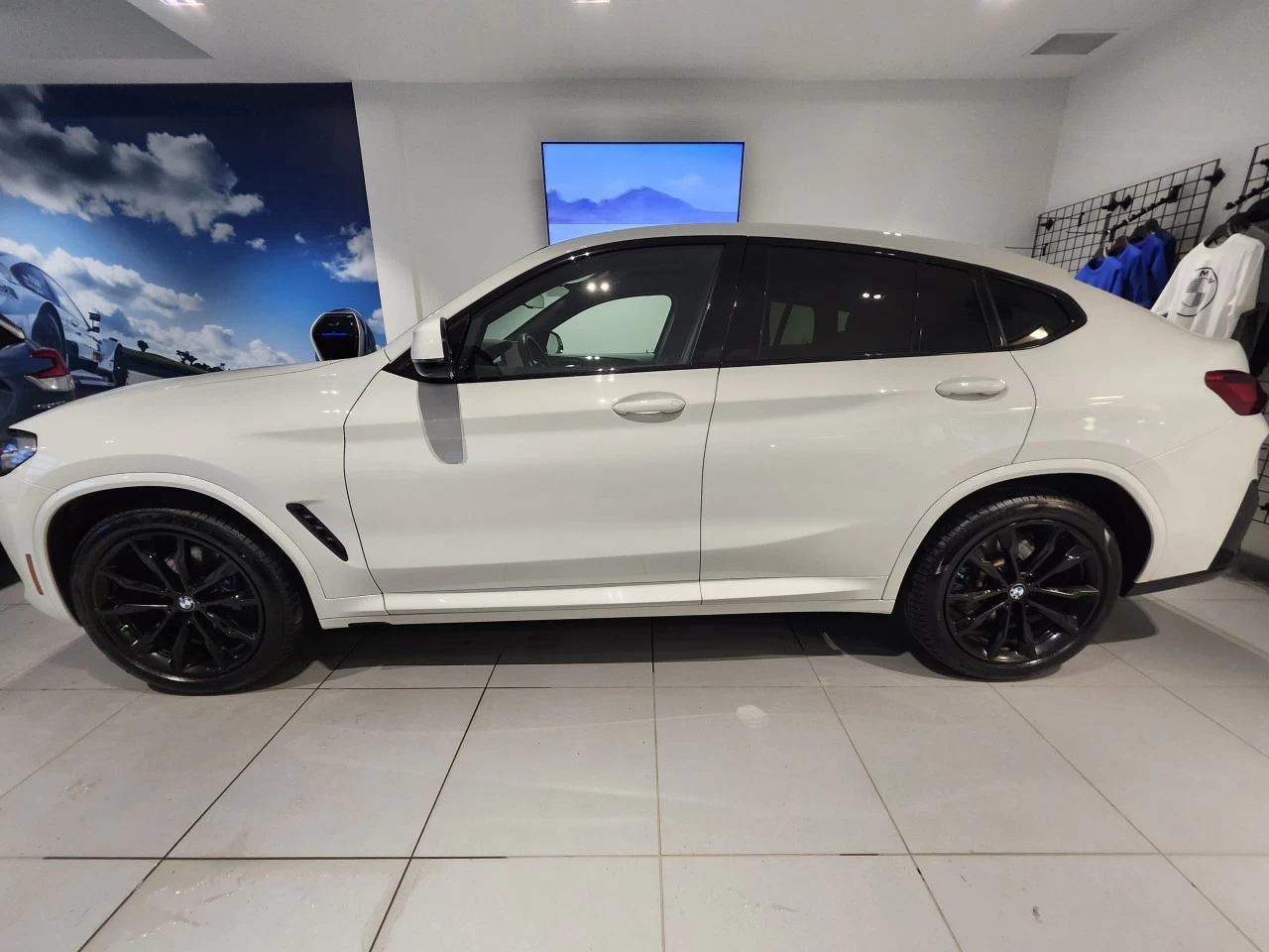 2023 BMW X4 xDrive30i Image principale