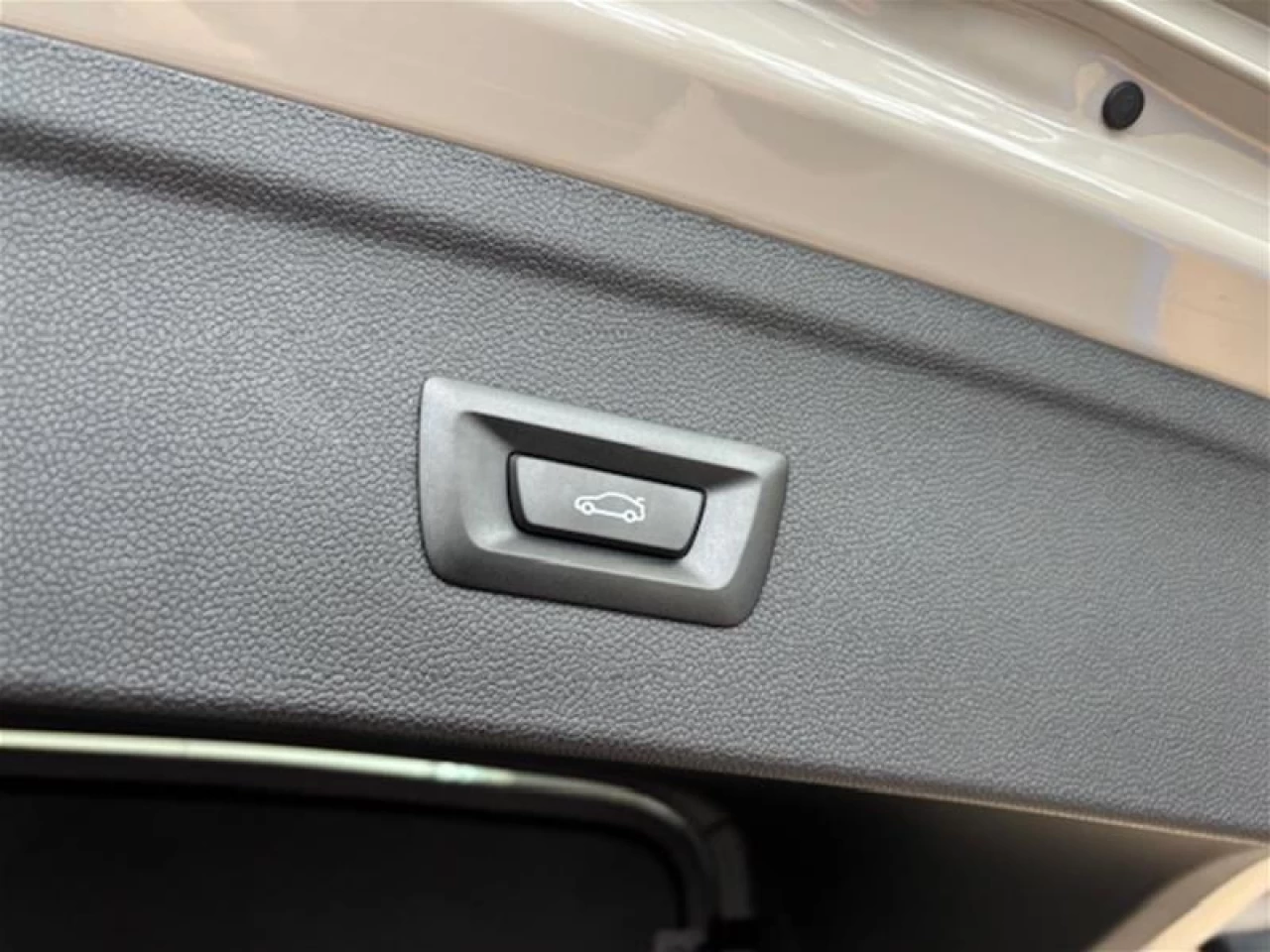 2026 BMW iX xDrive60 Image principale