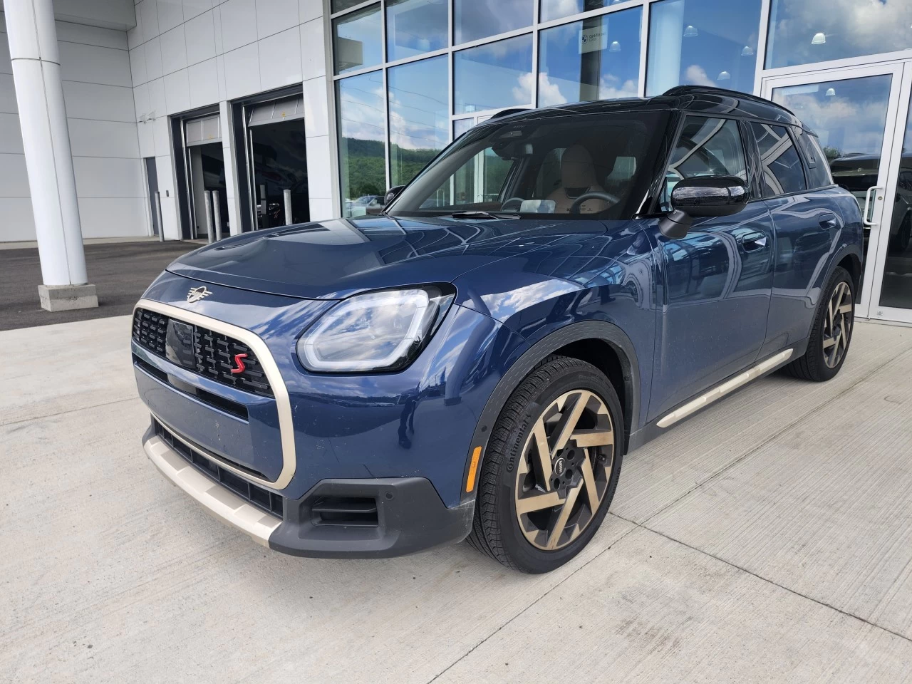 2025 Mini Cooper Countryman Cooper S https://mail.bmwsteagathe.com/resize/b990ff35b810a3abc0cc817b2ca24889-1