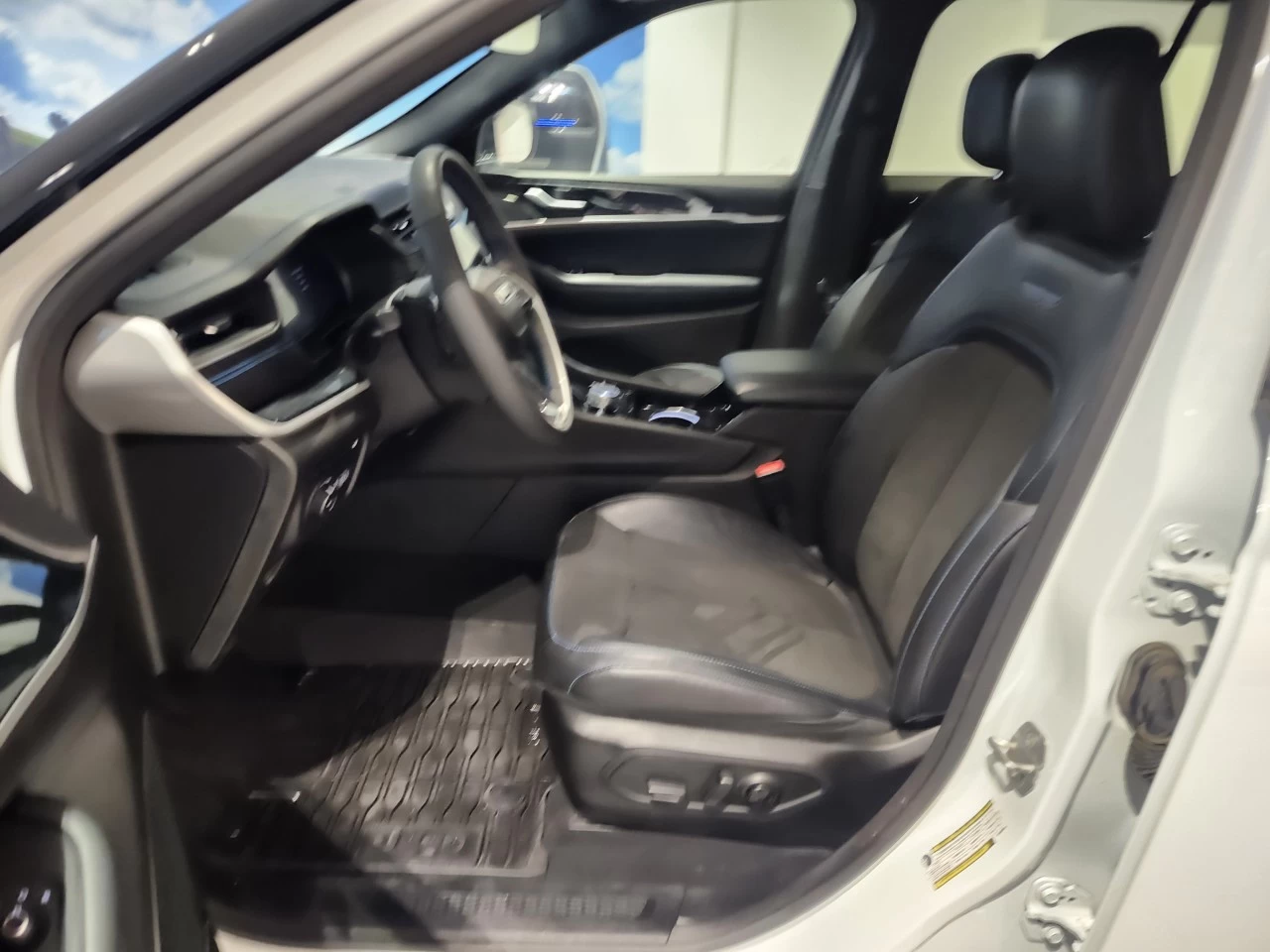 2022 Jeep Grand Cherokee Trailhawk Image principale