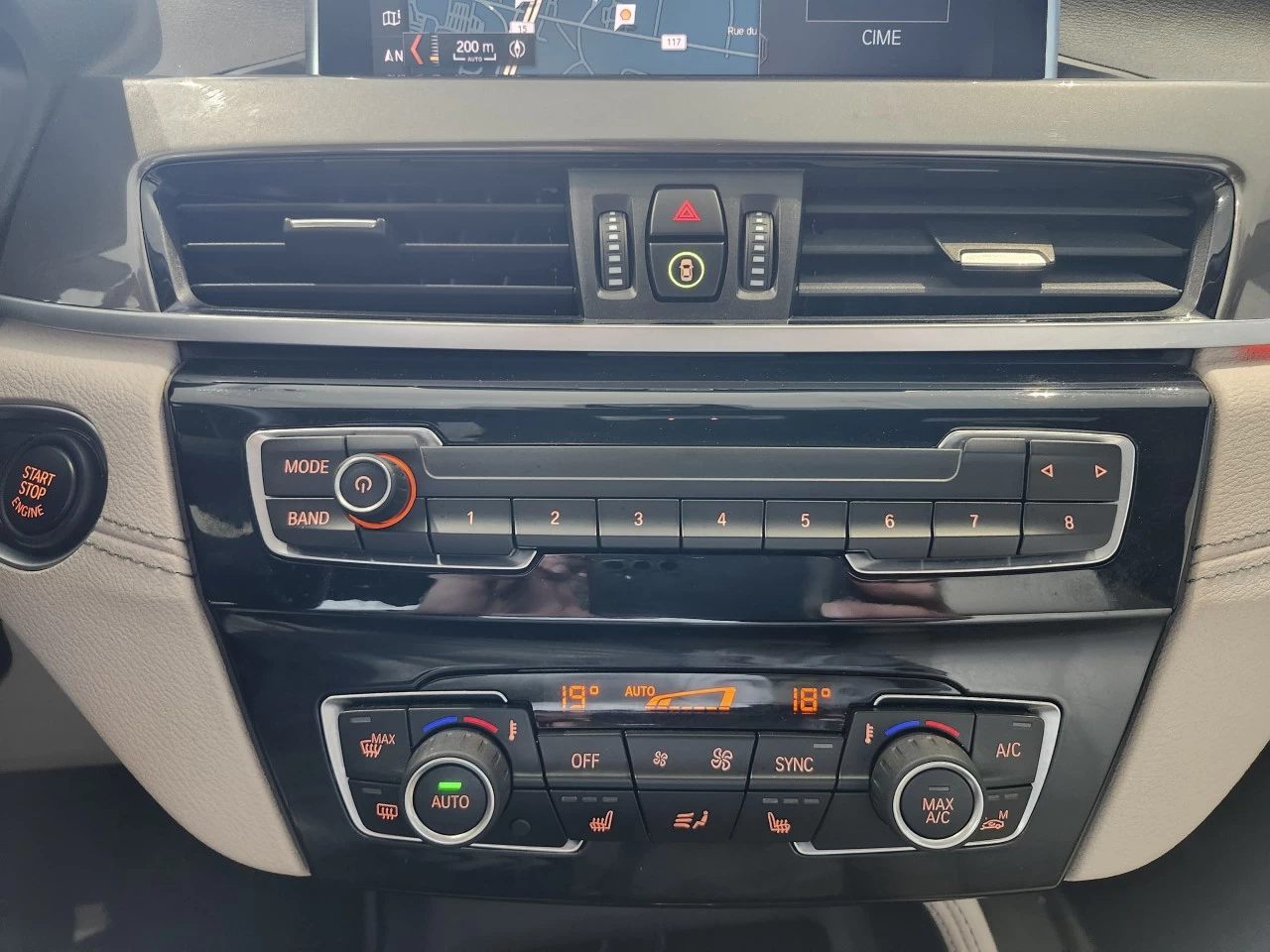 2022 BMW X1 xDrive28i Image principale