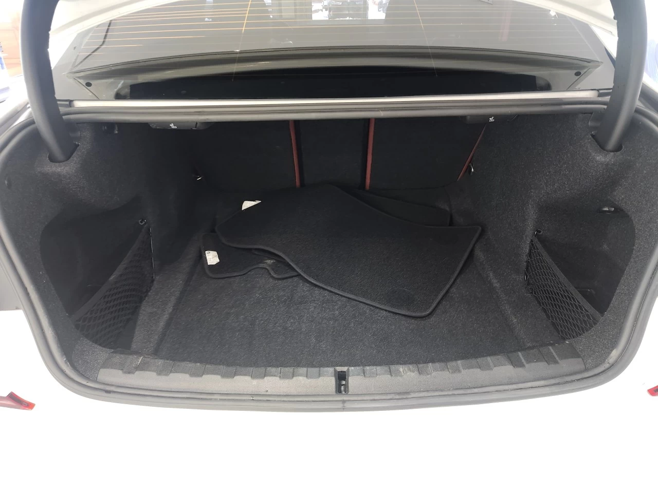 2022 BMW 3 series 330i xDrive Main Image